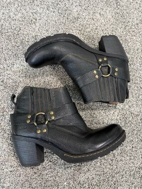 BOLO By Born Ankle Booties Block Heel Harness Black Leather Boho Women’s US 9